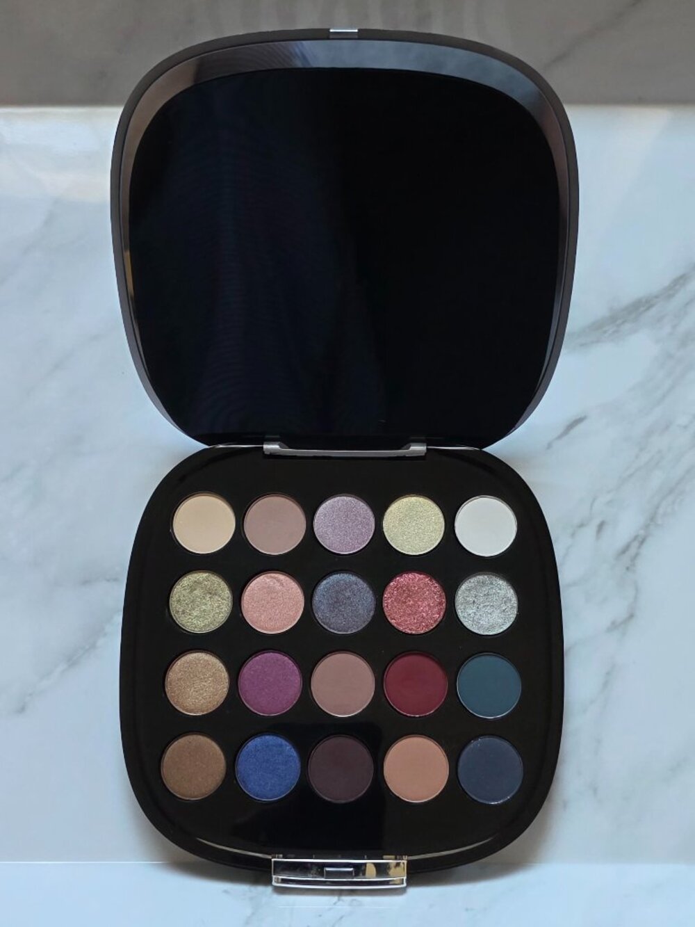 Marc Jacobs 770 THE WILD ONE Eye-Conic Multi-Finish 20 EyeShadow Palette